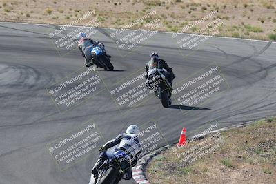 media/Apr-20-2025-AHRMA (Sun) [[393a79c373]]/Race/group 10 early race/Turn 4b/